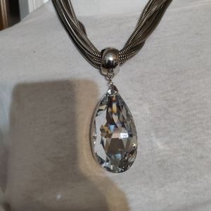 Necklace and earring set